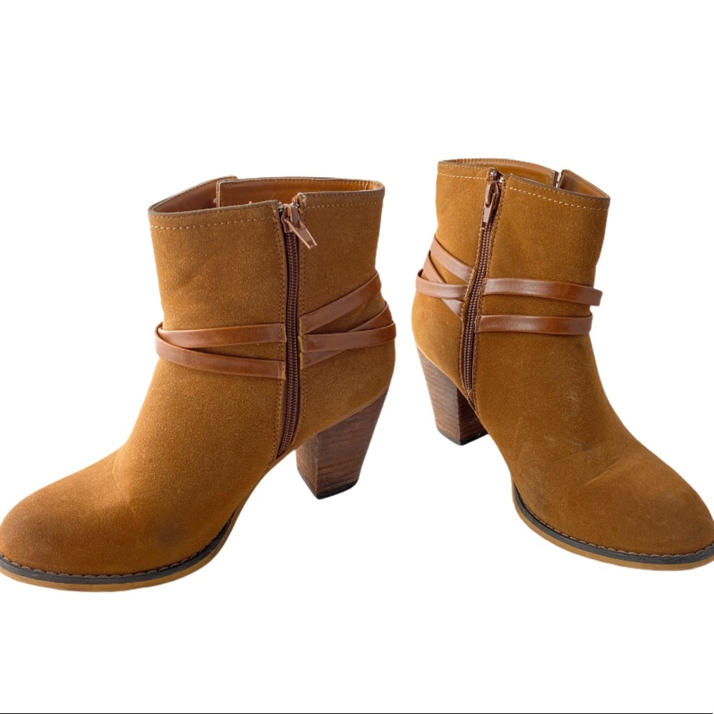 BUCCO Emmy Caramel Brown Side Zip Bootie 9 - Picture 1 of 6